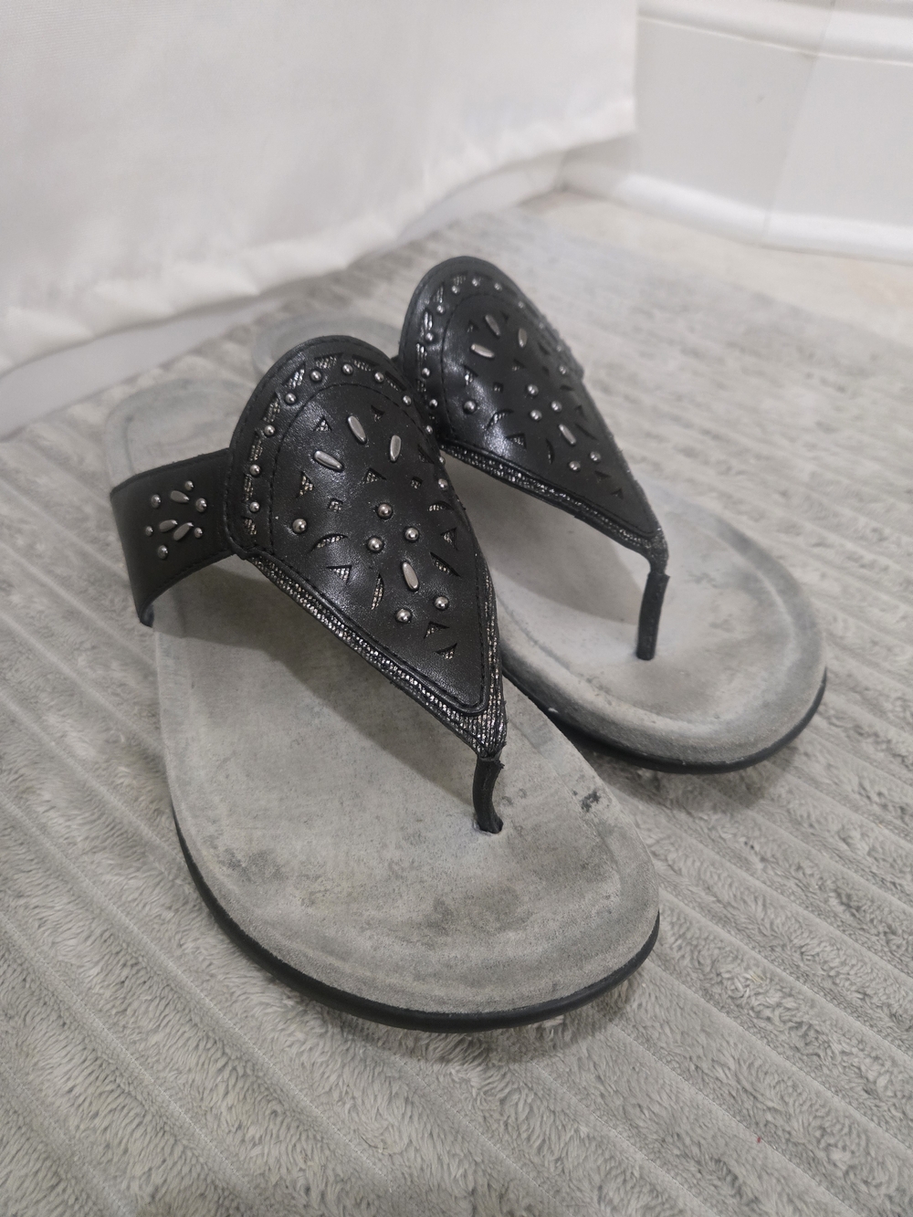 Women's Dansko Benita Black Thong Sandals